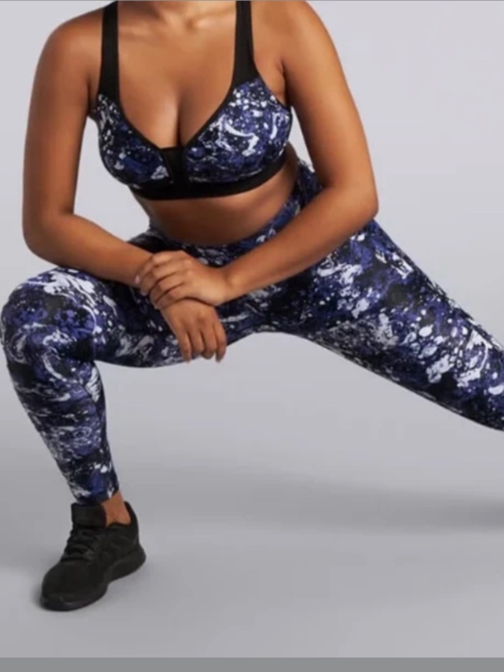 HPE Soho 3/4 Leggings, Blue Graffiti 22" length NWT